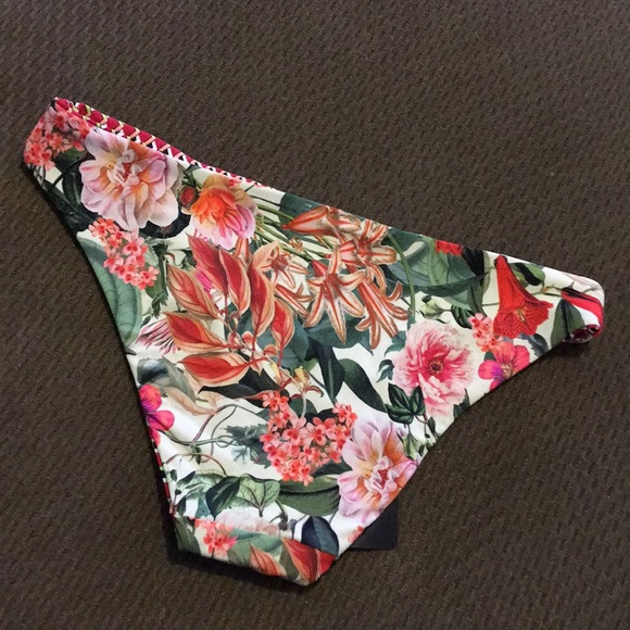 Guess swim bikini reversible beautiful design xs - Picture 3 of 5